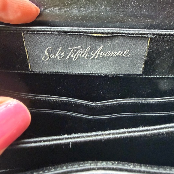 Vintage Saks Fifth Avenue Handbag - Picture 8 of 9